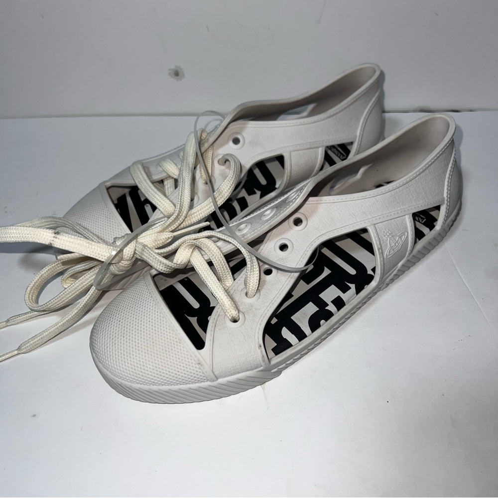Melissa Women's Sneakers in White and Black Vivienne Westwood